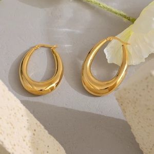 💛Gold Plated oval hoop earrings